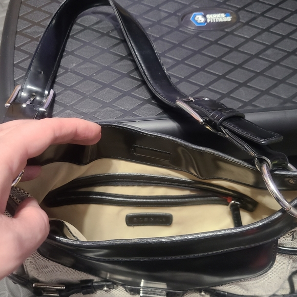 Purse - Picture 2 of 3